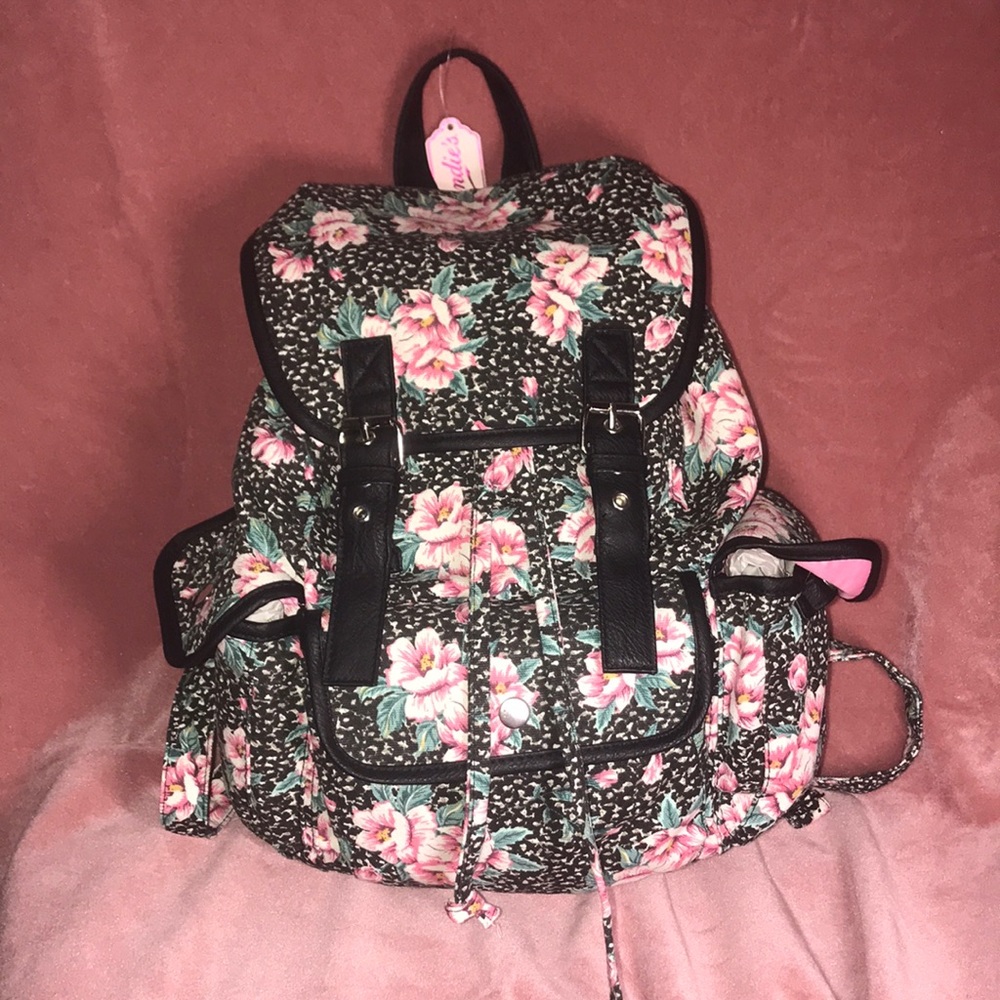 Candie’s Backpack 🍭